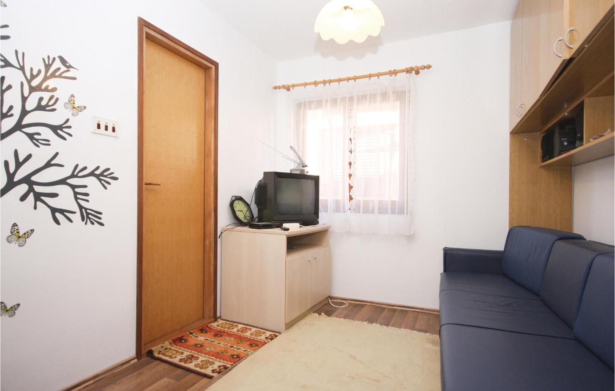 Amazing Apartment In Pavicini With Kitchen Esterno foto