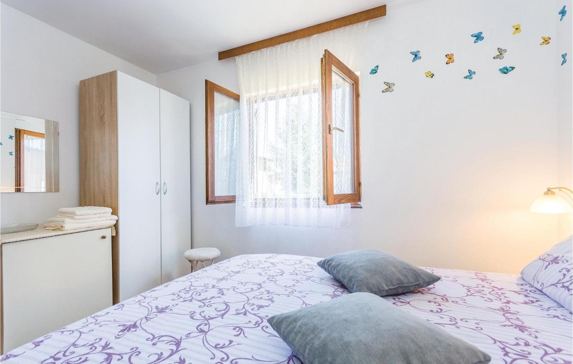Amazing Apartment In Pavicini With Kitchen Esterno foto